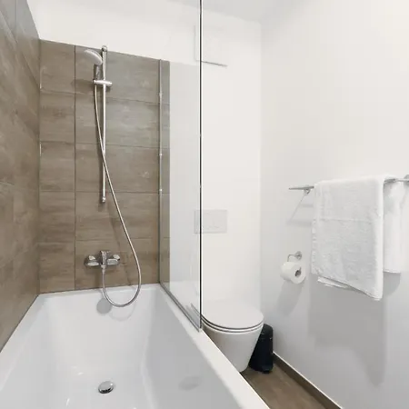 Beautiful In Lembruch/dummer See W/ 2 Bedrooms * Lembruch